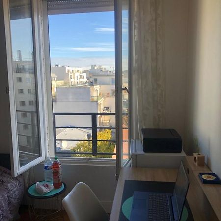 Appartement Tres Calme A 10Mn De Paris - Woman & Couples Only Курбевуа Экстерьер фото