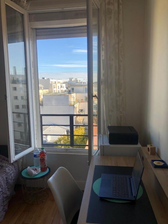 Appartement Tres Calme A 10Mn De Paris - Woman & Couples Only Курбевуа Экстерьер фото