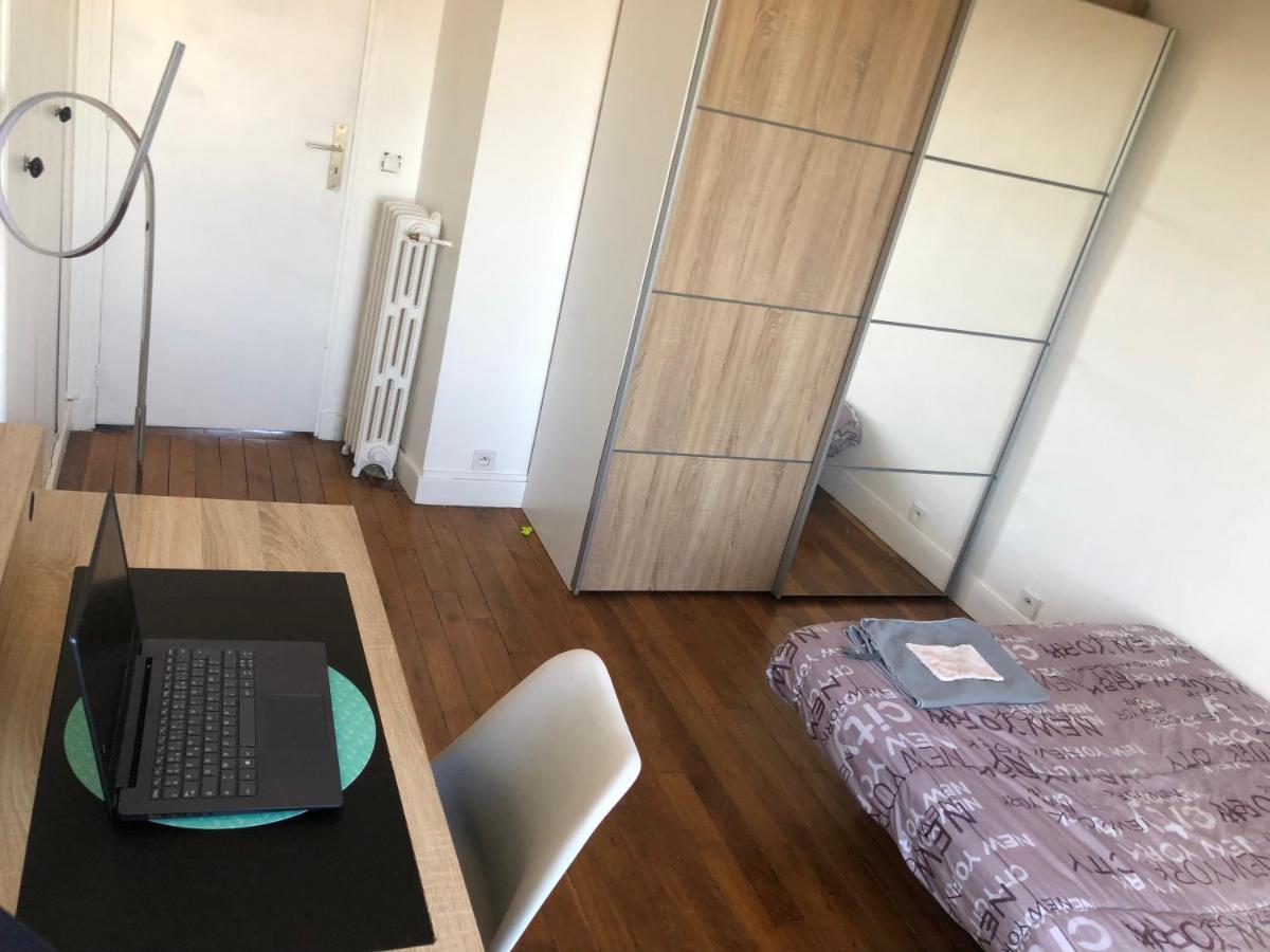 Appartement Tres Calme A 10Mn De Paris - Woman & Couples Only Курбевуа Экстерьер фото